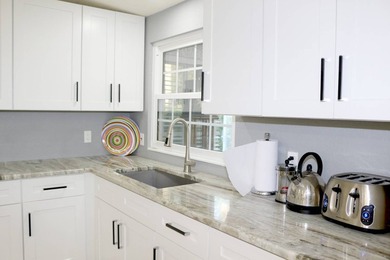Stunning Key West-Inspired Gem in Sarasota's Premier 55+ Resort - photo 28