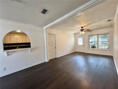 Great Investment opportunity for someone looking to add to a - photo 5
