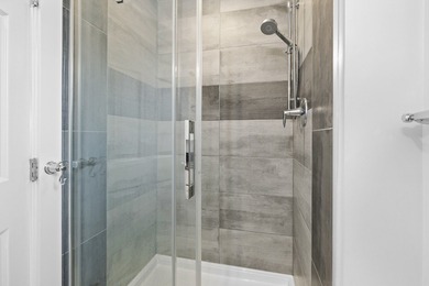 Lakeshore life meets incredible value in this turnkey townhome - photo 15