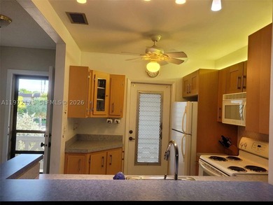 Beautiful 2-bedroom condo located on the second floor featuring - photo 6