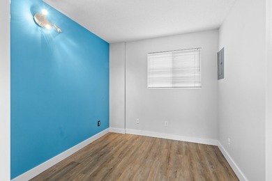 Lakeshore life meets incredible value in this turnkey townhome - photo 17