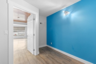 Lakeshore life meets incredible value in this turnkey townhome - photo 18