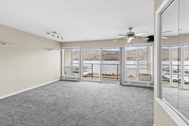 Lakeshore life meets incredible value in this turnkey townhome - photo 19
