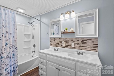 Location truly says it all! This stunning 1,683 sq ft 3BR/2BA - photo 23