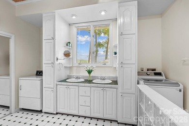 Location truly says it all! This stunning 1,683 sq ft 3BR/2BA - photo 26