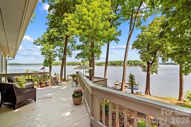 Location truly says it all! This stunning 1,683 sq ft 3BR/2BA - photo 28