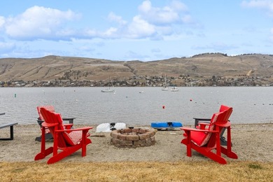 Lakeshore life meets incredible value in this turnkey townhome - photo 37