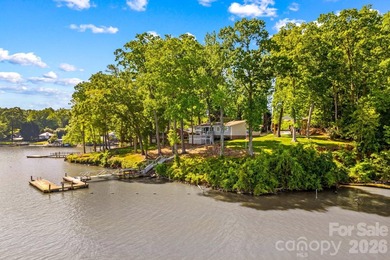 Location truly says it all! This stunning 1,683 sq ft 3BR/2BA - photo 41