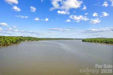 Location truly says it all! This stunning 1,683 sq ft 3BR/2BA - photo 42