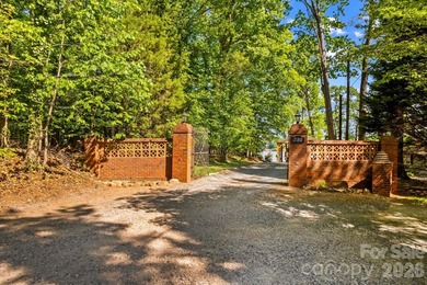 Location truly says it all! This stunning 1,683 sq ft 3BR/2BA - photo 45
