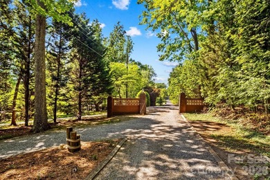 Location truly says it all! This stunning 1,683 sq ft 3BR/2BA - photo 48