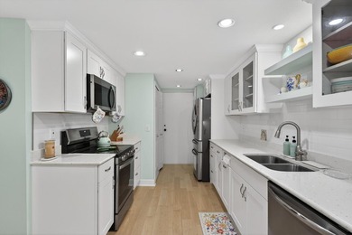 Lives like a house! 3BR/3BA 2400sqft condominium. Glass sliders - photo 11