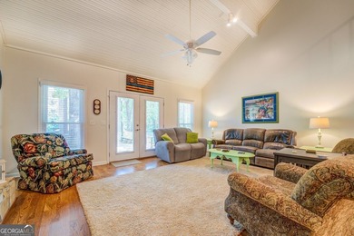 Turtle Cove Spacious 5BR Lake Home with Dock, Boat Ramp, flat lot - photo 12