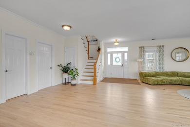 Get the Miami experience in New York! Very Rare Waterfront - photo 3