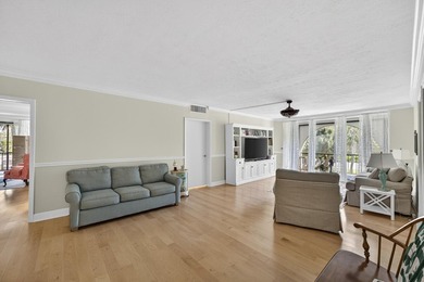 Lives like a house! 3BR/3BA 2400sqft condominium. Glass sliders - photo 14