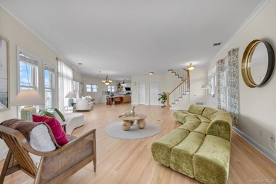 Get the Miami experience in New York! Very Rare Waterfront - photo 6