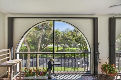 Lives like a house! 3BR/3BA 2400sqft condominium. Glass sliders - photo 16