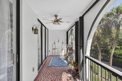 Lives like a house! 3BR/3BA 2400sqft condominium. Glass sliders - photo 17
