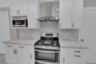 Welcome to This Stunning Colonial in Prime Freeport! Don't miss - photo 18