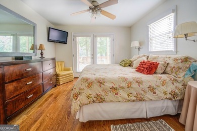 Turtle Cove Spacious 5BR Lake Home with Dock, Boat Ramp, flat lot - photo 23