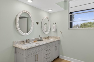 Lives like a house! 3BR/3BA 2400sqft condominium. Glass sliders - photo 23