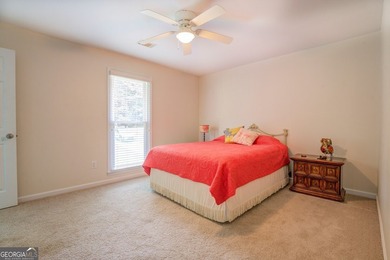 Turtle Cove Spacious 5BR Lake Home with Dock, Boat Ramp, flat lot - photo 40