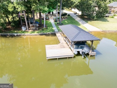Turtle Cove Spacious 5BR Lake Home with Dock, Boat Ramp, flat lot - photo 47