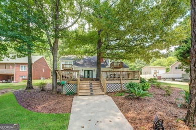Turtle Cove Spacious 5BR Lake Home with Dock, Boat Ramp, flat lot - photo 54