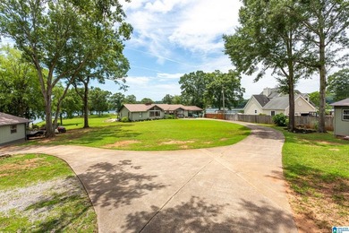 Welcome home to this stunning lakefront retreat! Situated on 4 - photo 11