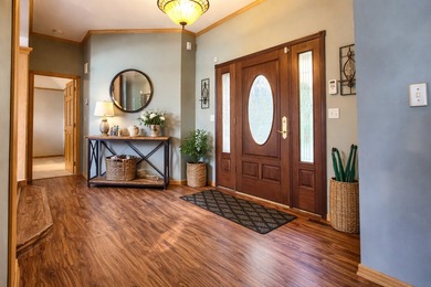 Welcome to this stunning lakefront year-round home, perfectly - photo 13