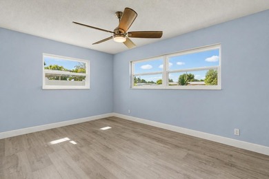 Welcome home to this charming three bedroom, two bathroom single - photo 15