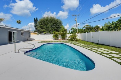 Welcome home to this charming three bedroom, two bathroom single - photo 27