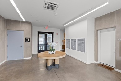 Right in the heart of Northshore, this one is a must see! - photo 29