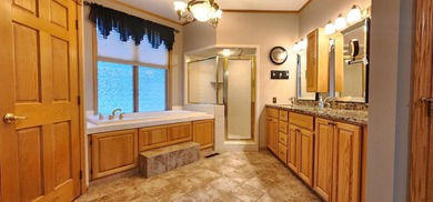 Welcome to this stunning lakefront year-round home, perfectly - photo 30