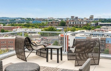 Right in the heart of Northshore, this one is a must see! - photo 33