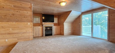 Welcome to this stunning lakefront year-round home, perfectly - photo 40
