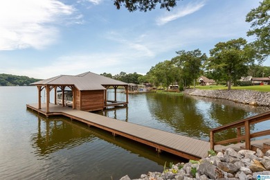 Welcome home to this stunning lakefront retreat! Situated on 4 - photo 43