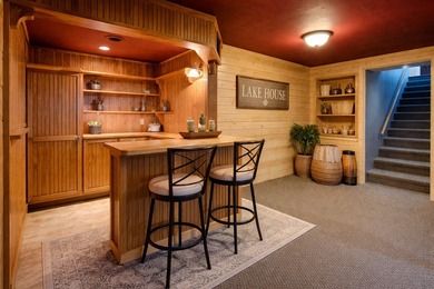 Welcome to this stunning lakefront year-round home, perfectly - photo 45