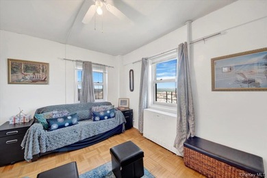 A Hidden Gem in Fordham Hill Oval - Spacious 2BR with Stunning - photo 11