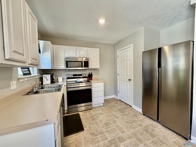 Gorgeous, income-producing lake front home in desired Chesnut - photo 11