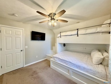 Gorgeous, income-producing lake front home in desired Chesnut - photo 20
