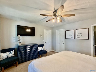 Gorgeous, income-producing lake front home in desired Chesnut - photo 27