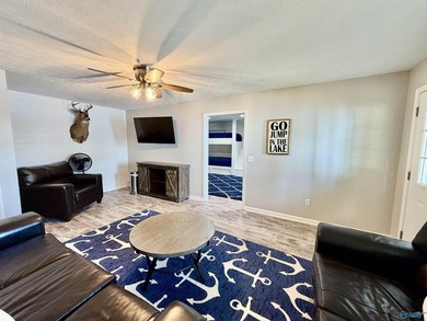 Gorgeous, income-producing lake front home in desired Chesnut - photo 29