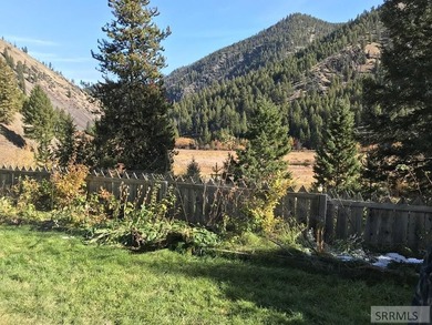 Off grid freedom meets private comfort: 15 acre backcountry - photo 29