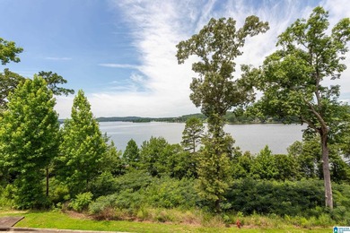 Experience lake living at its finest in this 3 bed 2 bath home - photo 33