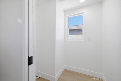 1098 E Ridgewood - photo 34