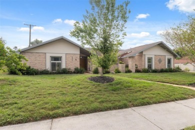 Lake Home For Sale in Seffner, Florida