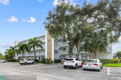 (private lake, pond, creek) Condo For Sale in Deerfield Beach Florida