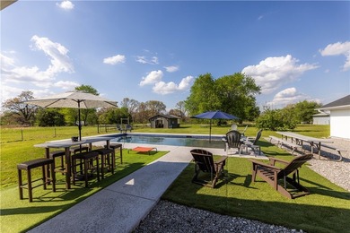 Welcome to The Bentonville Trailside Homestead, a beautifully - photo 13