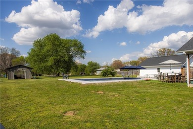 Welcome to The Bentonville Trailside Homestead, a beautifully - photo 32